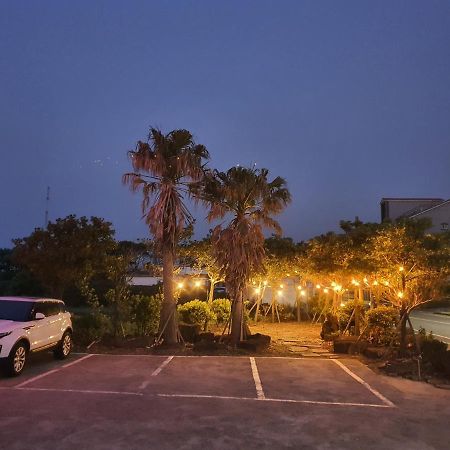 Purmir Pension Seogwipo Bagian luar foto
