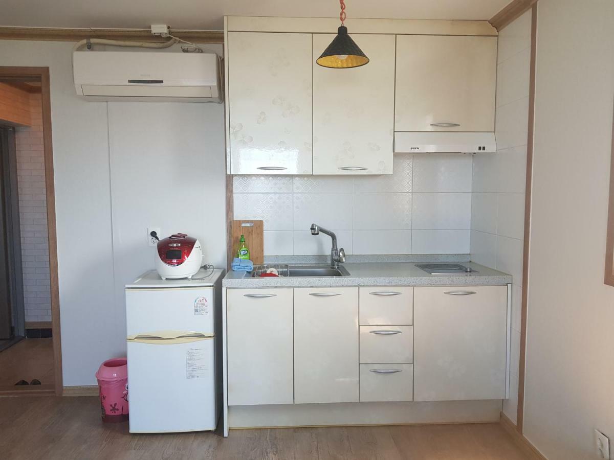 Purmir Pension Seogwipo Bagian luar foto