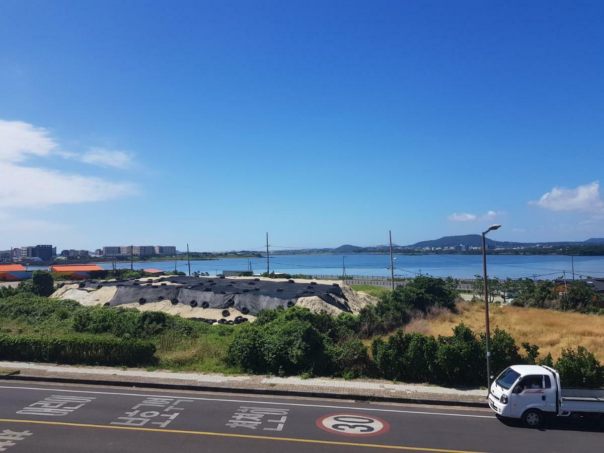 Purmir Pension Seogwipo Bagian luar foto