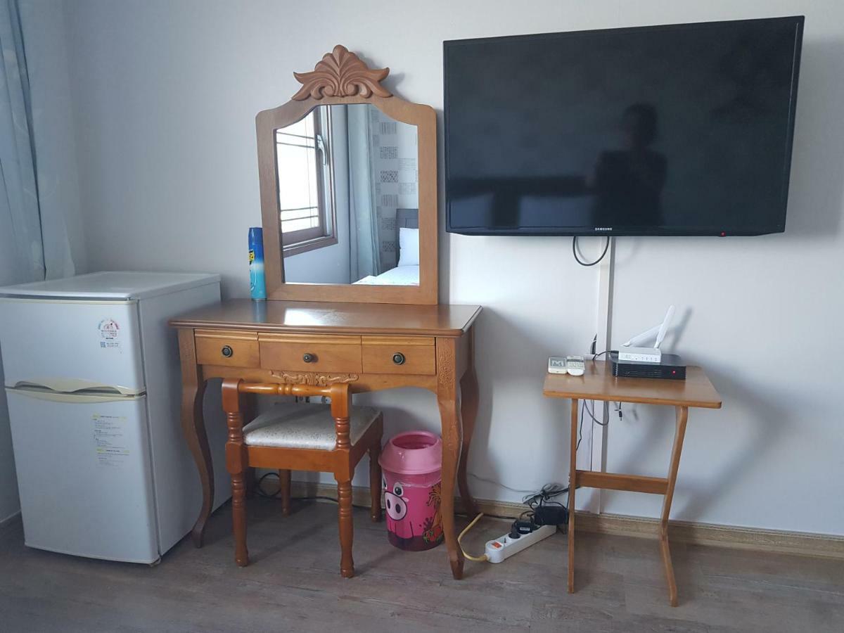 Purmir Pension Seogwipo Bagian luar foto
