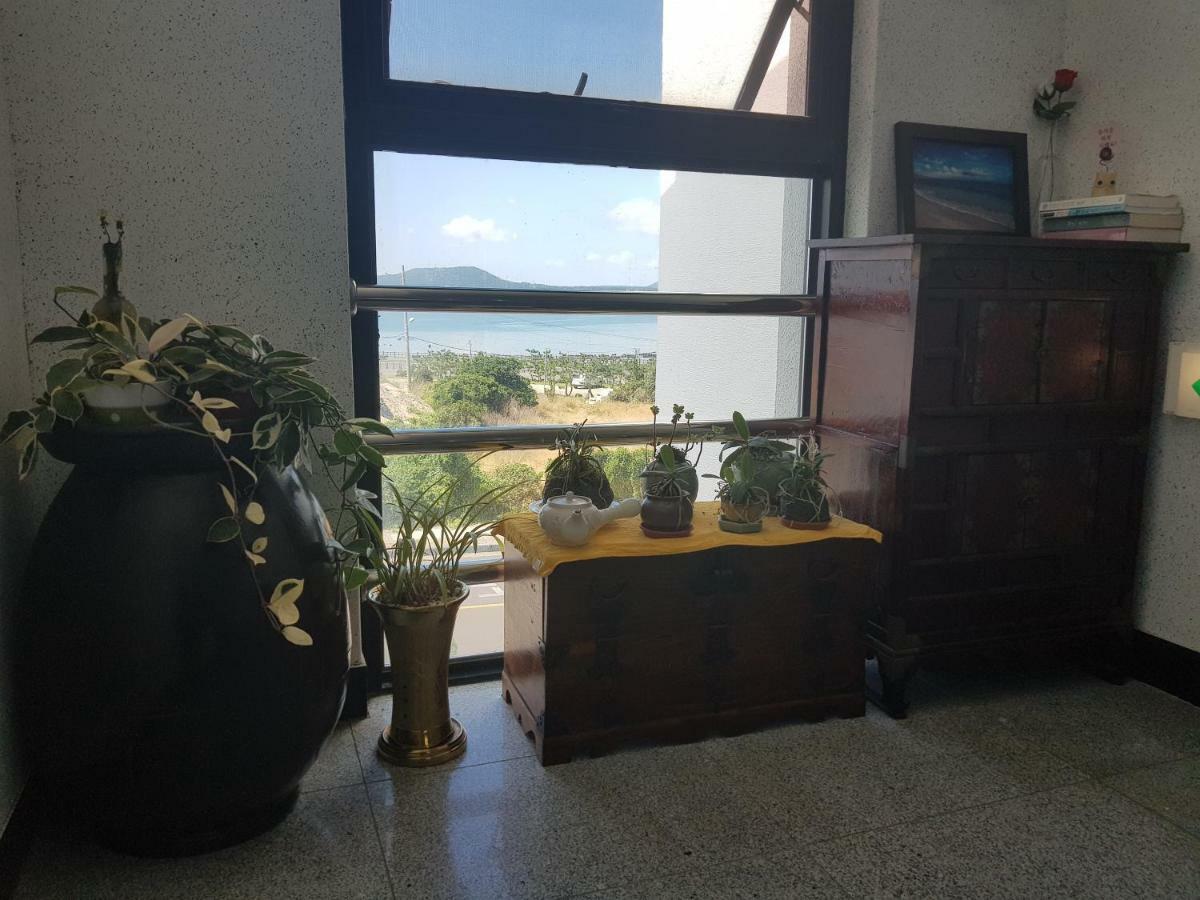 Purmir Pension Seogwipo Bagian luar foto