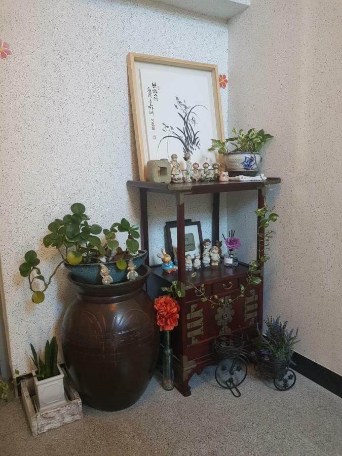 Purmir Pension Seogwipo Bagian luar foto